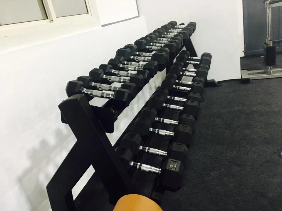 Strength training at XTREAM FITNESS STUDIO
